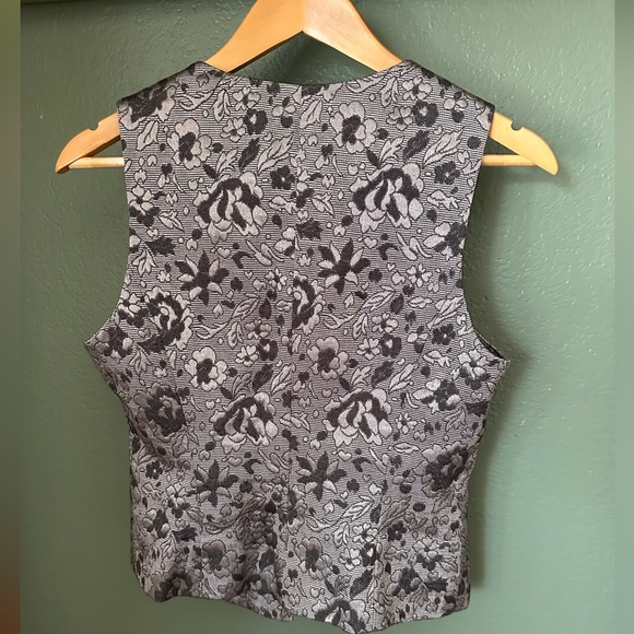 Georgiou Studio Vest - Picture 2 of 5